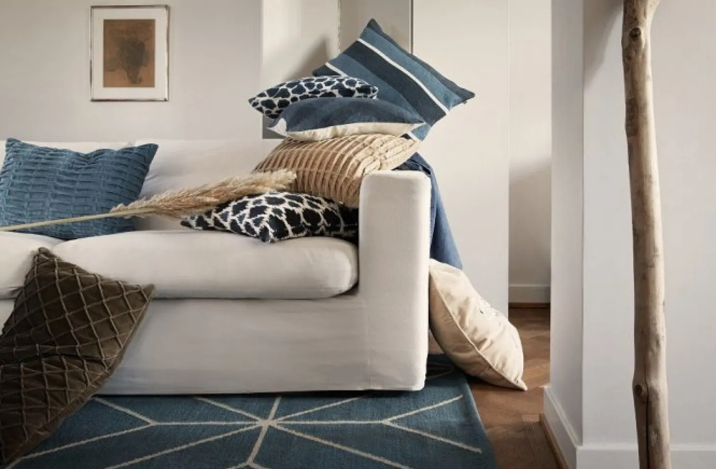 Ayur Ullmatta Heaven Blue / Off White