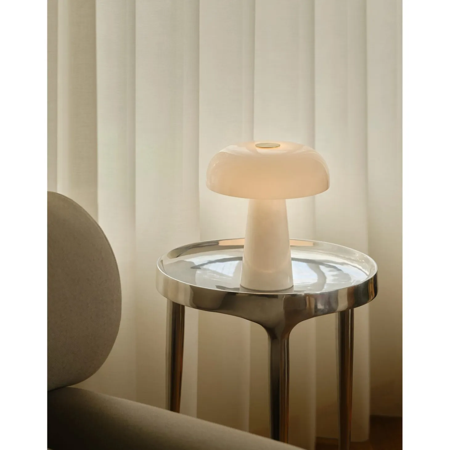 Glossy Bordslampa Vit