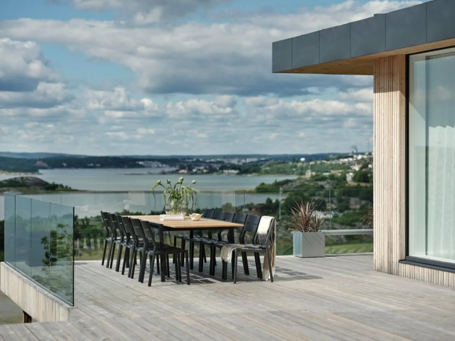 Naos Matbord 220-320 cm Svart/Teak