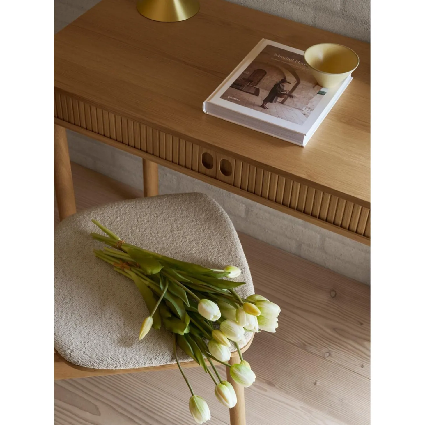 Trysil Skrivbord 75x100x50 cm