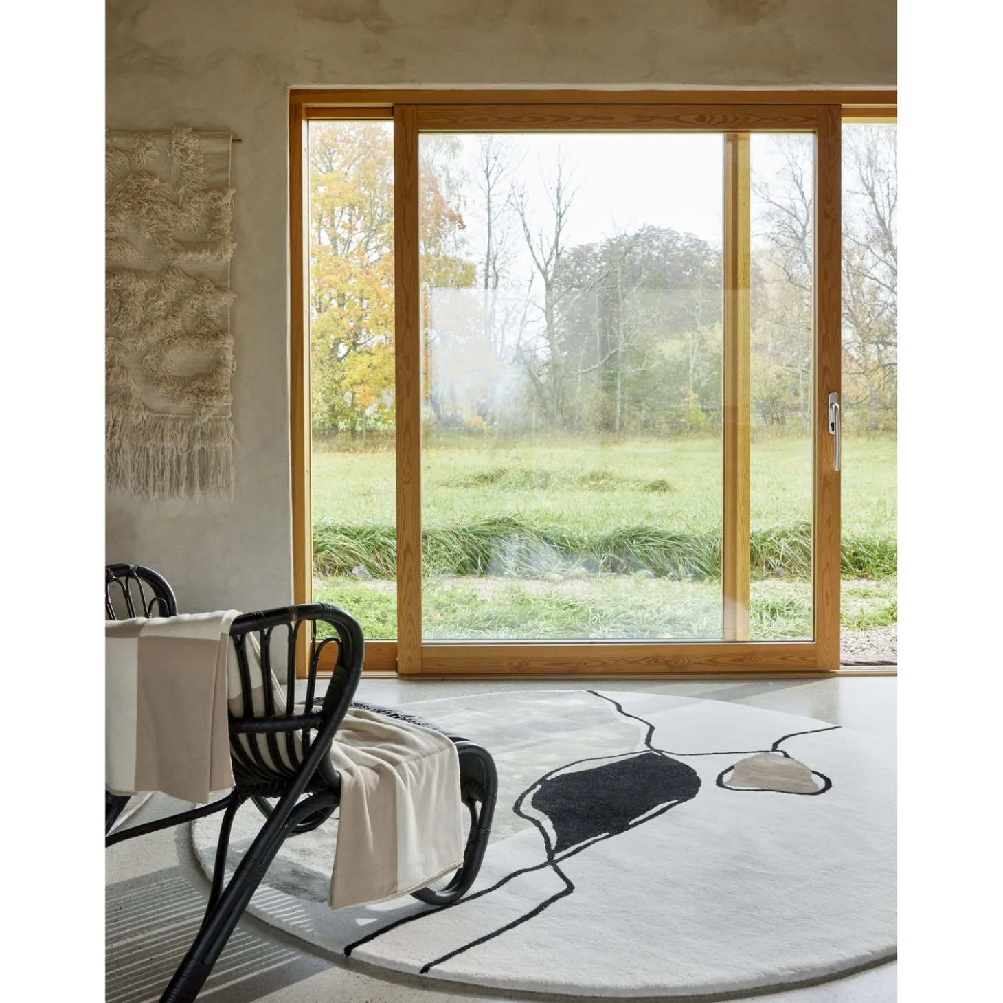 Abstract Ivory Rund Matta