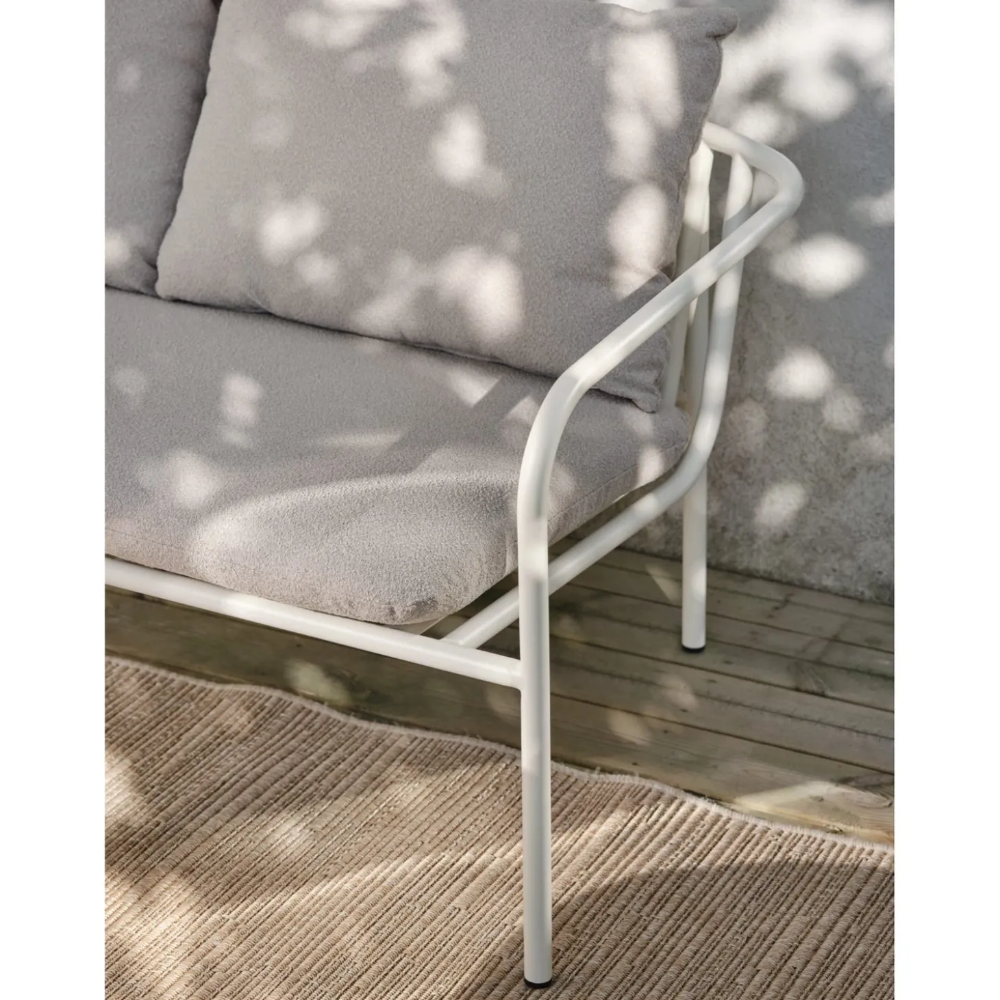 Bendt 2-sits Utesoffa Pearl White/Teddy Beige