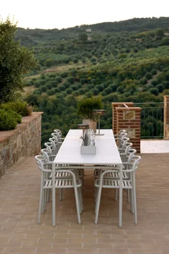 Bliss Matgrupp - Bord 130x80 cm + 4 st Karmstolar Sand