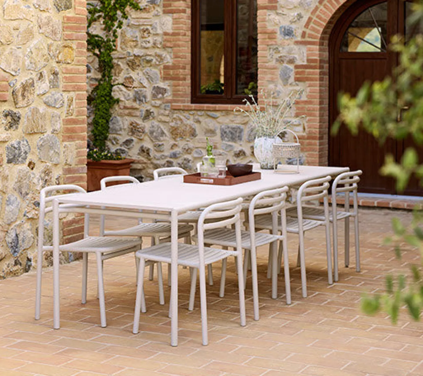 Bliss Matgrupp - Bord 130x80 cm + 4 st Stolar Sand