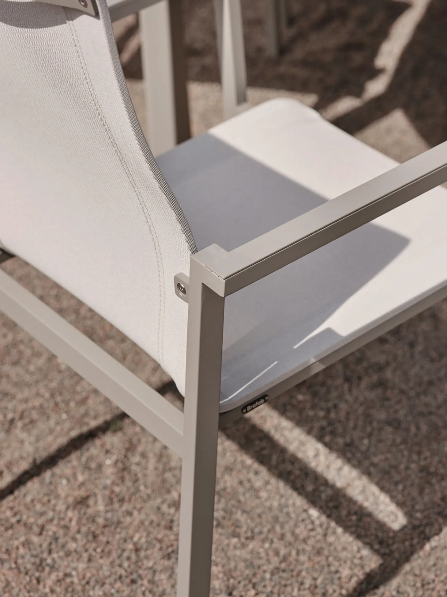 Comfy Karmstol Light Grey/Off-White