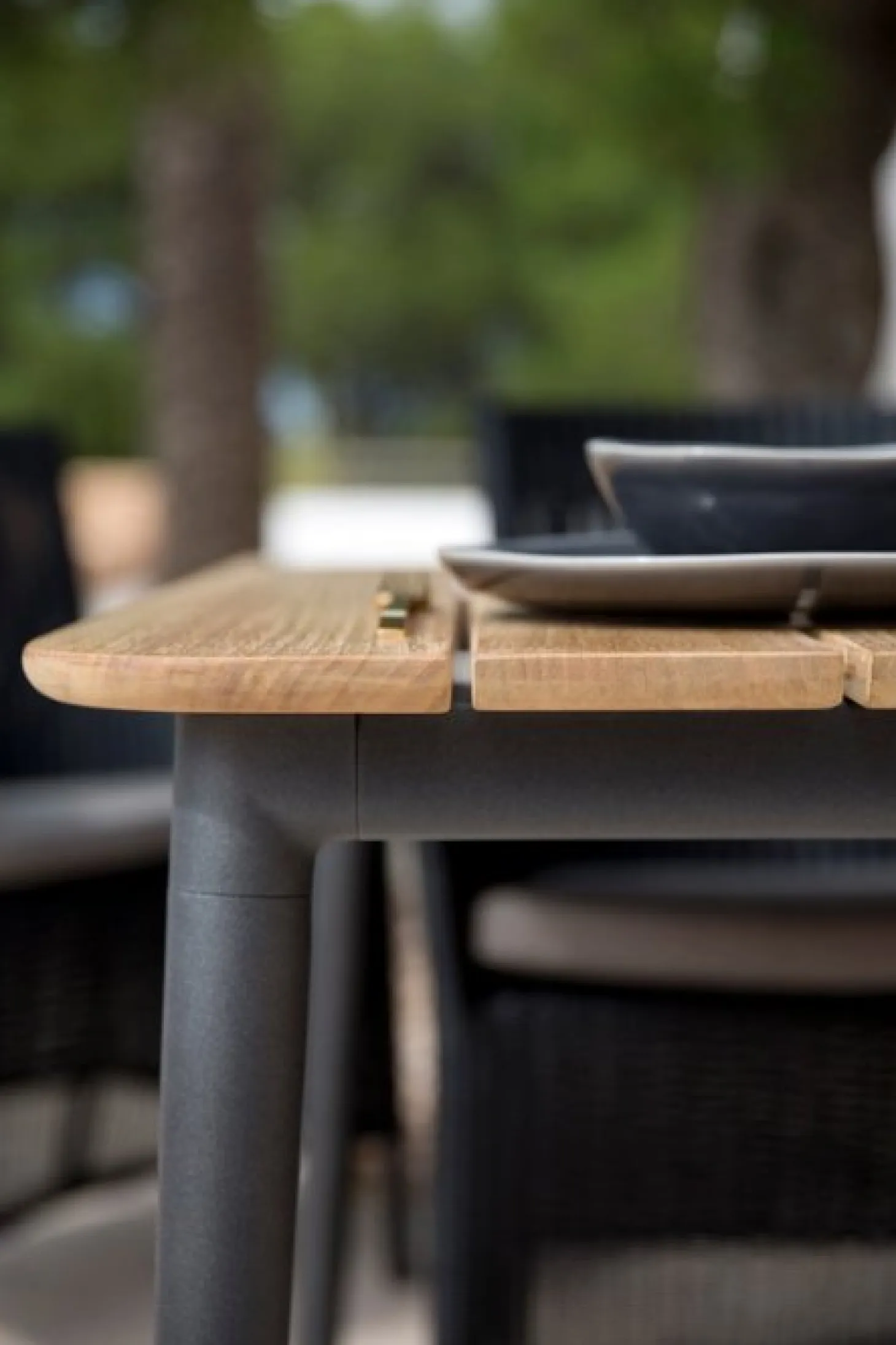 Core Bord 274x90cm Teak / Lava Grå