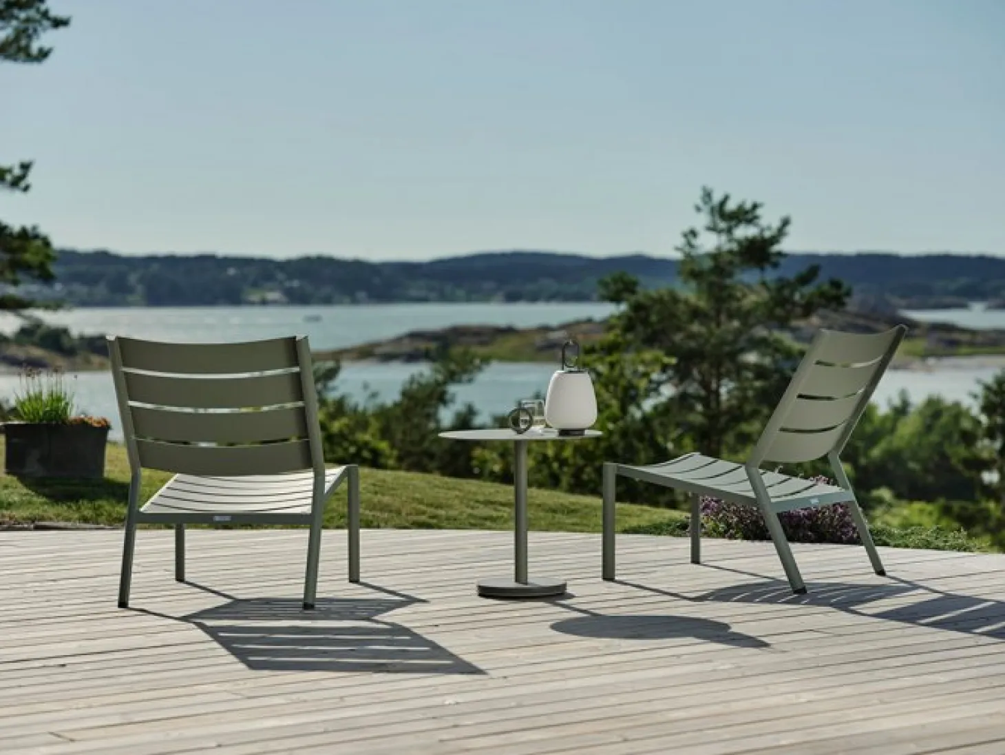 Delia Loungefåtölj Dusty Green