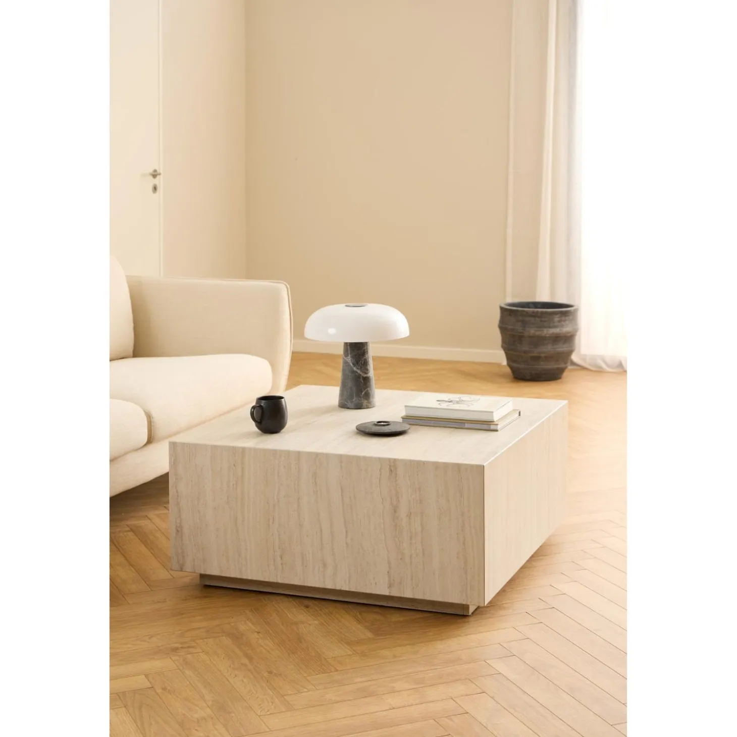 Dijon Soffbord 90x90 cm Travertin