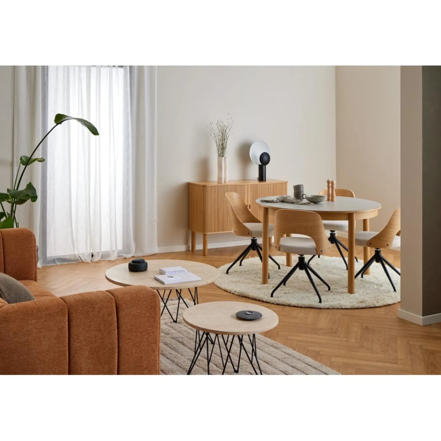 Dina Matstol vrid-funktion Ek/Beige