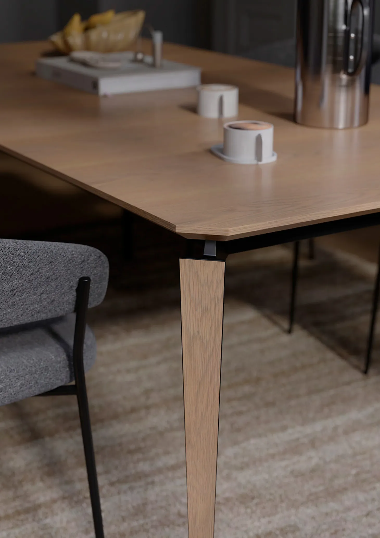 Edge Matbord 100x200-300 cm Light Oak