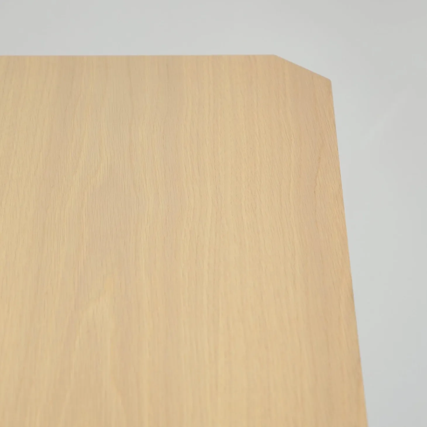 Edge Matbord 100x200-300 cm Light Oak