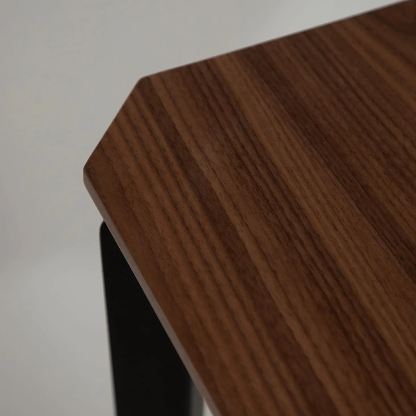 Edge Matbord 100x200-300 cm Walnut