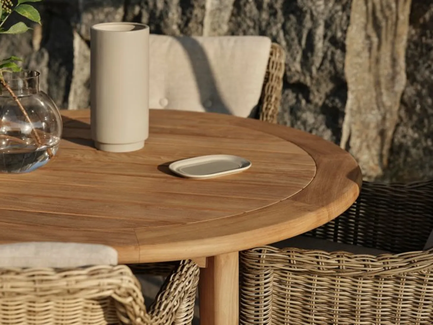 Lilja Matbord Rund 120 cm Teak