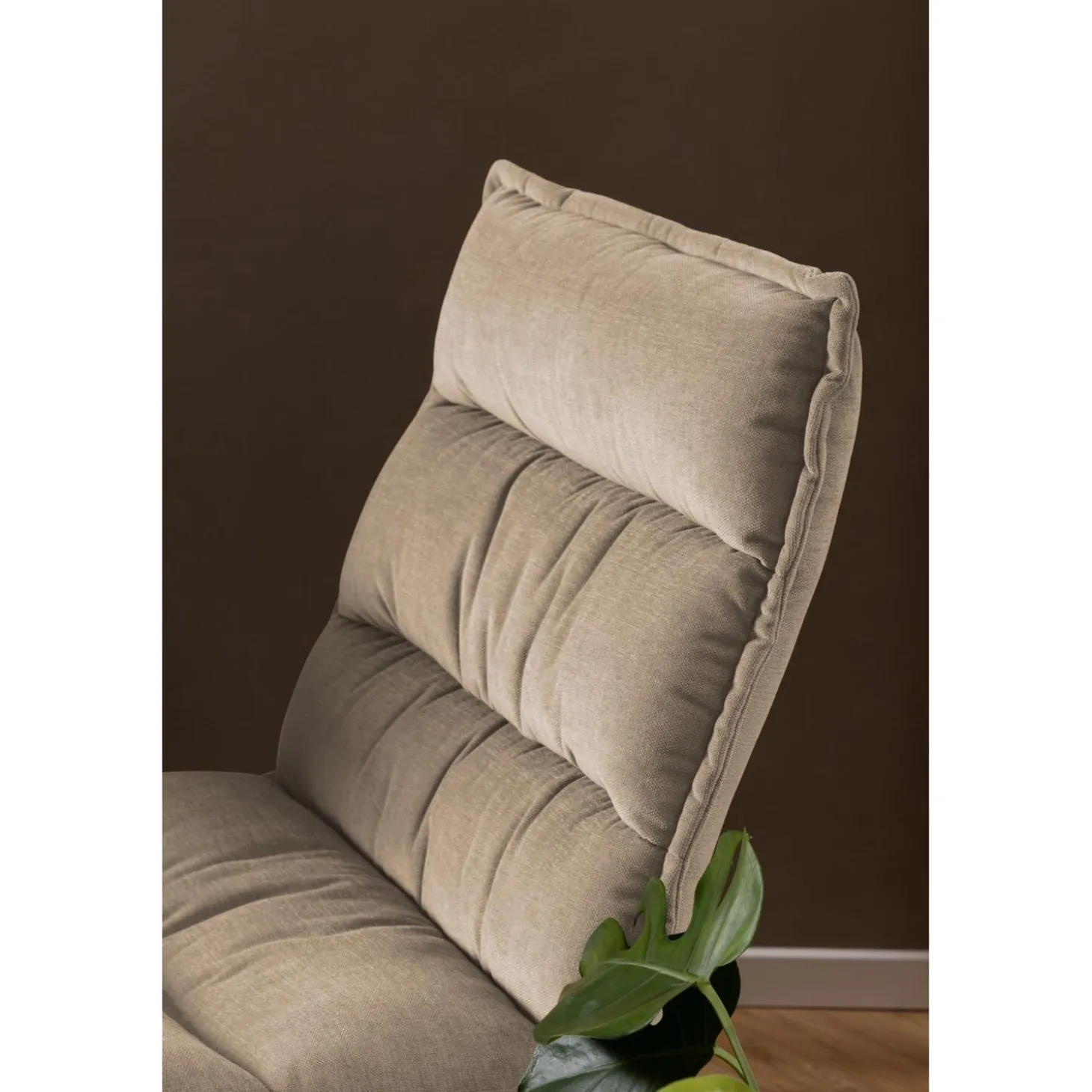 Loos Loungefåtölj Danny tyg Beige