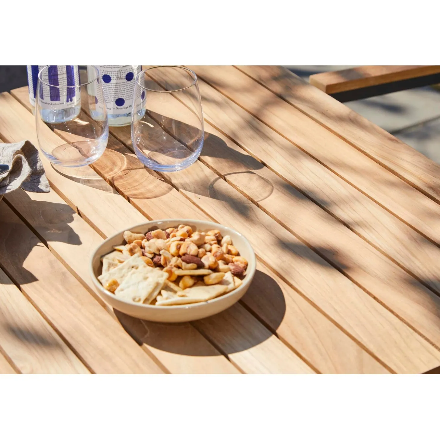 Mood Cafébord 70x70 cm i Teak/Antracit Aluminium