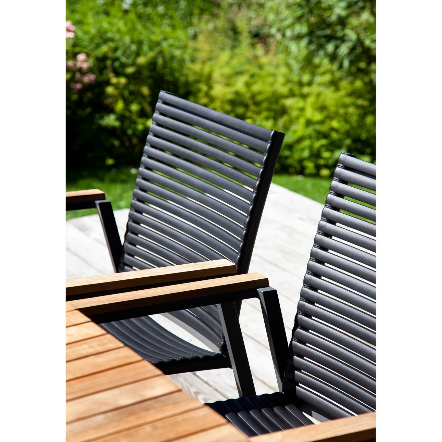 Mood Extreme Trädgårdsstol i Teak och Antracit Aluminium Smala lameller
