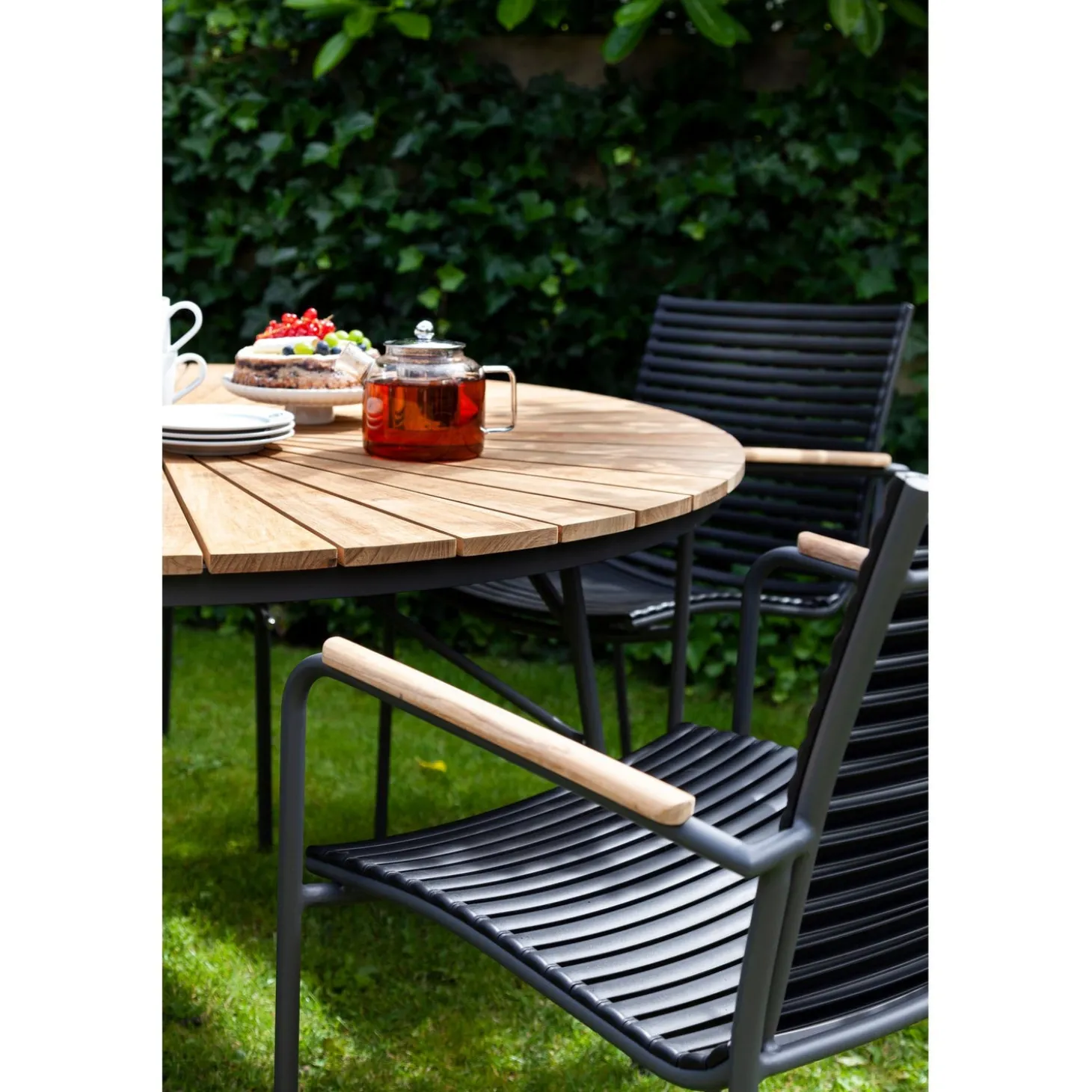 Mood Trädgårdsstol i Teak och Aluminium Svart