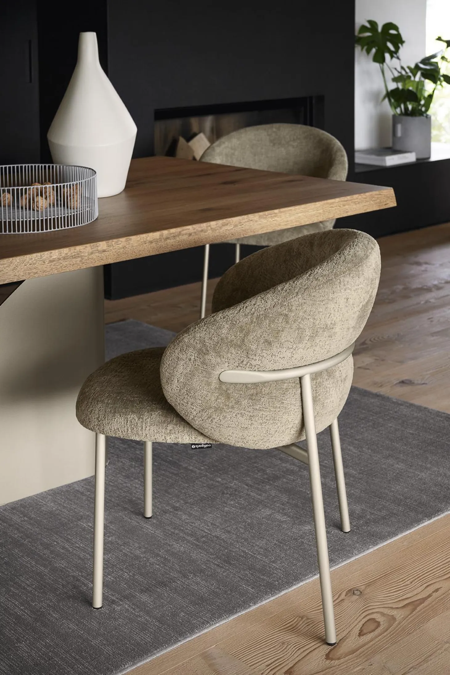 Oleandro Capsule Stol
