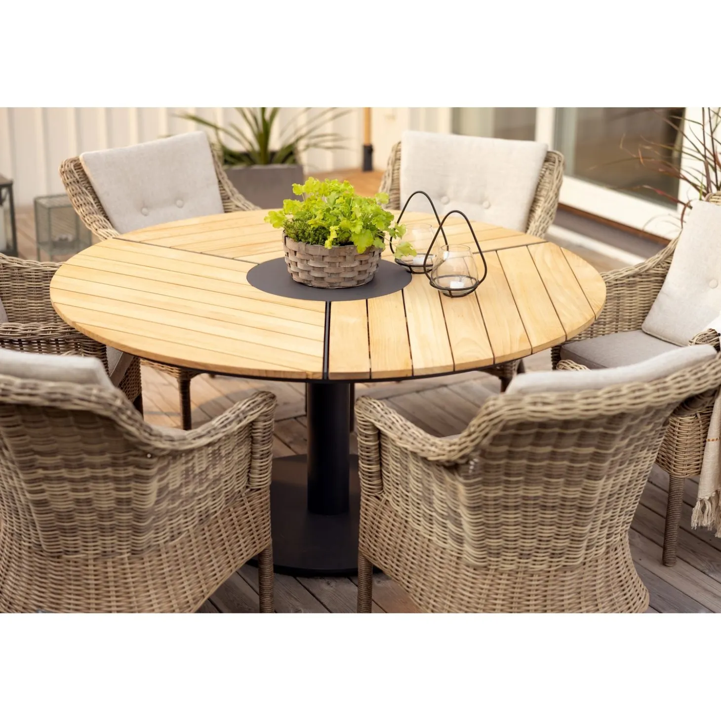 Peace Matbord Ø150 cm Teak