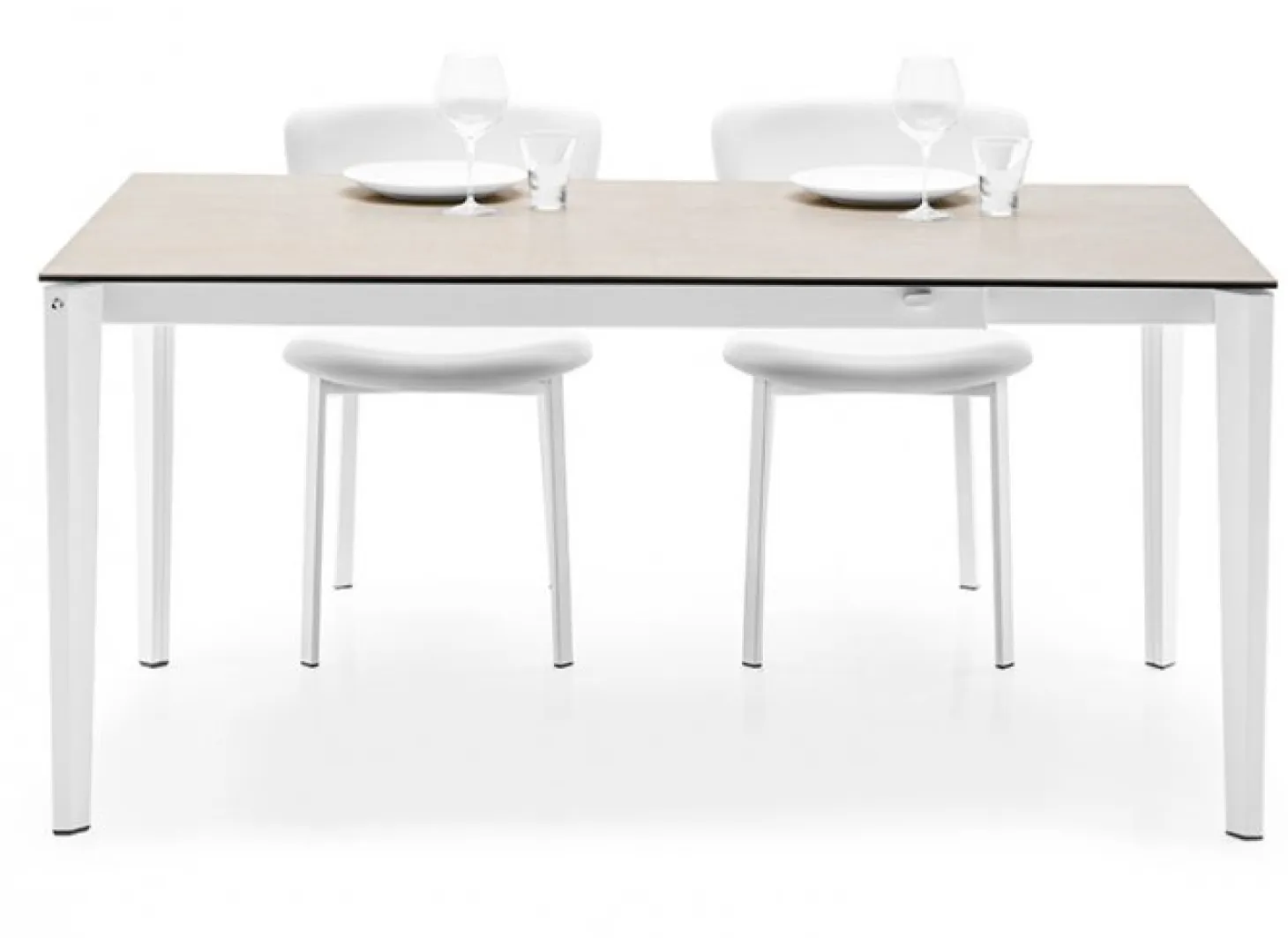 Pentagon Fast Matbord 130 cm