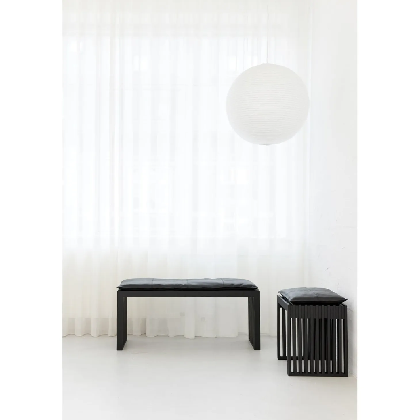 Rib 45x35 cm Pall Mahogny Matt Svart