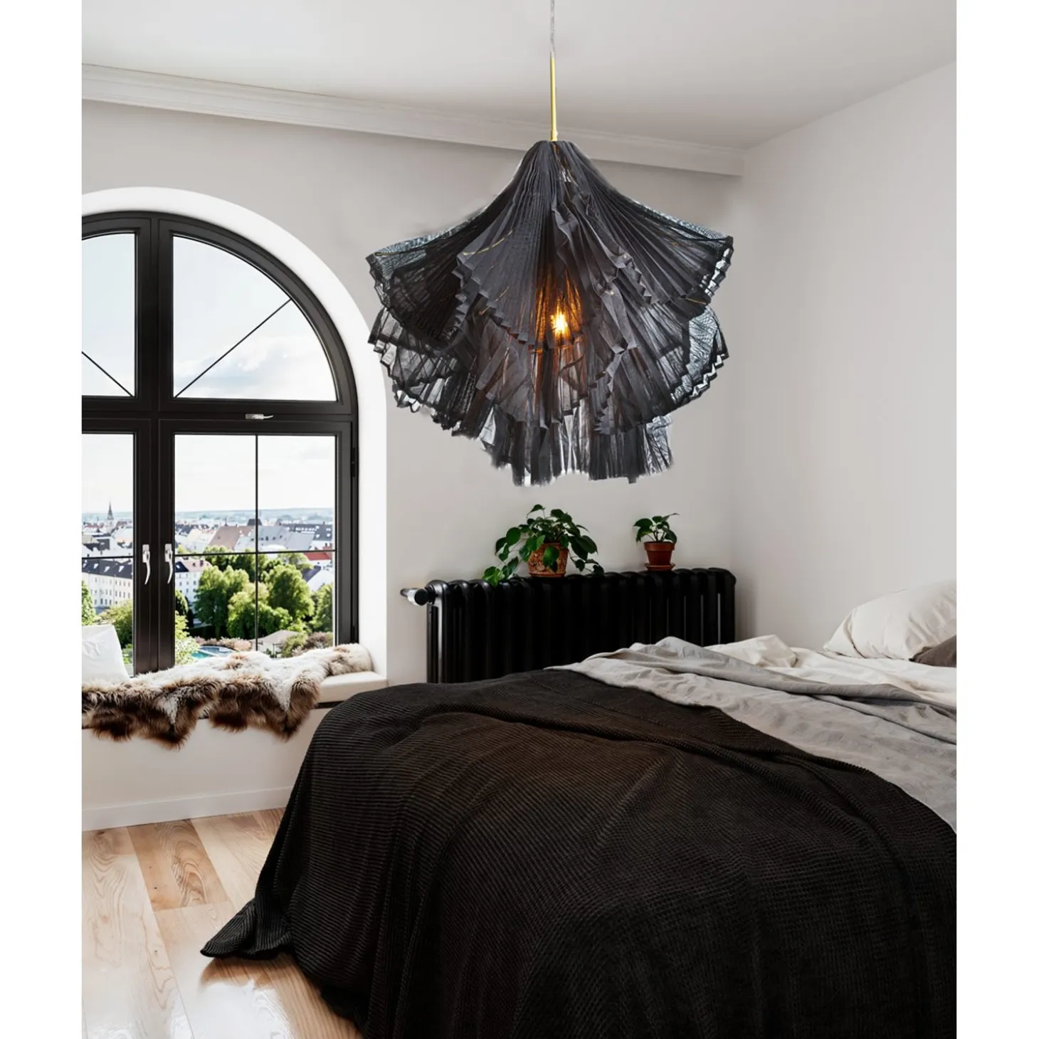 Taklampa Juliette Svart
