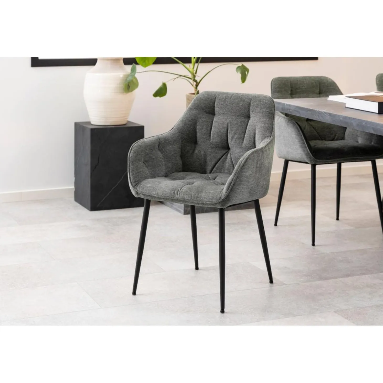 Toulon Karmstol Skyland tyg Antracit